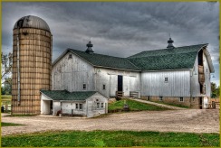 Primrose Farm's Barn by Don Plocher